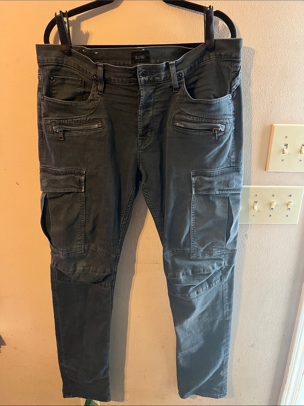 HUDSON GREYSON CARGO BIKER JEANS WASHED GREY/BLACK SIZE 36/30